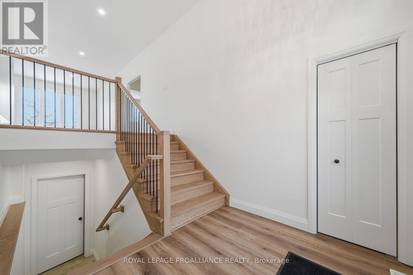 152 Bay Street, Quinte West, Ontario  K8V 1H8 - Photo 7 - X12786634