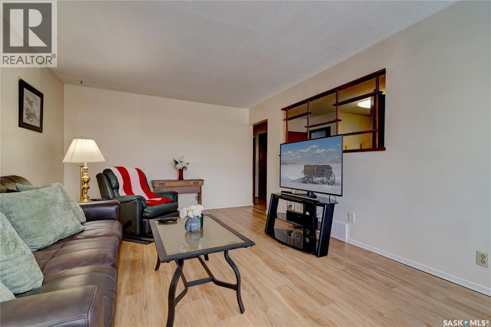 139 Smith Street N, Regina, Saskatchewan  S4R 3B3 - Photo 7 - SK028379