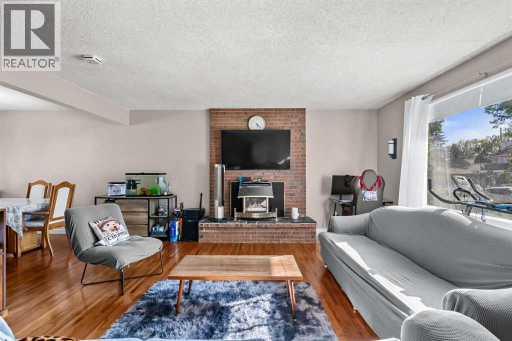 2220 38 Street Sw, Calgary, Alberta  T3E 3E2 - Photo 3 - A2276035