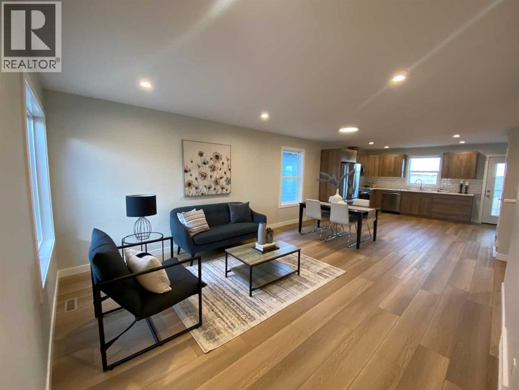 4213 57 Street, Taber, Alberta  T1G 0G8 - Photo 3 - A2284741