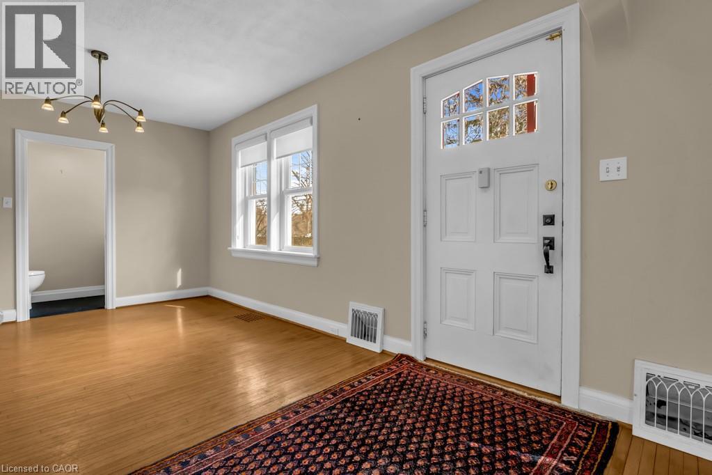 10 Robinson Street S, Grimsby, Ontario  L3M 3C4 - Photo 4 - 40800159