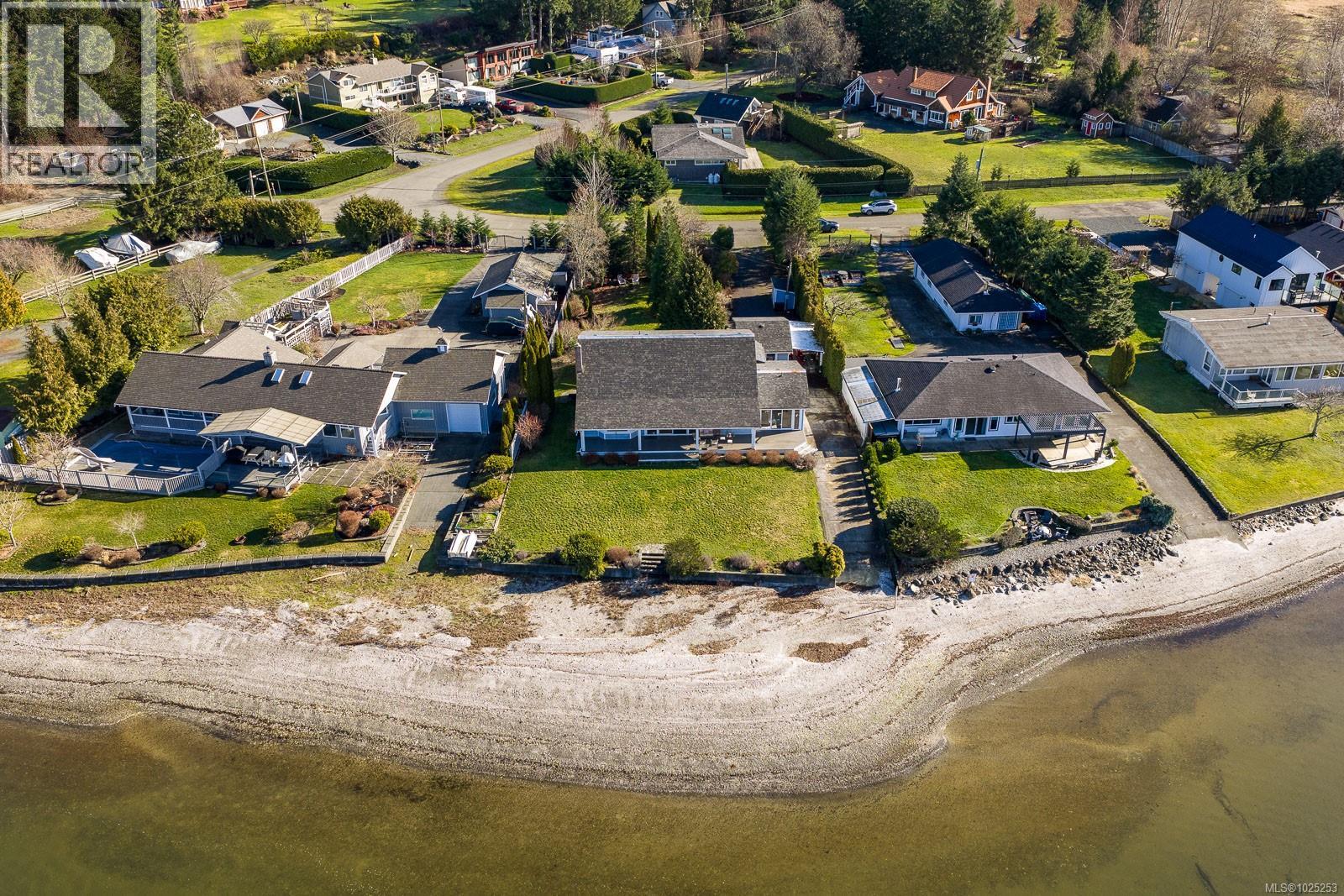 7600 Tozer Rd, Fanny Bay, British Columbia  V0R 1W0 - Photo 37 - 1025253