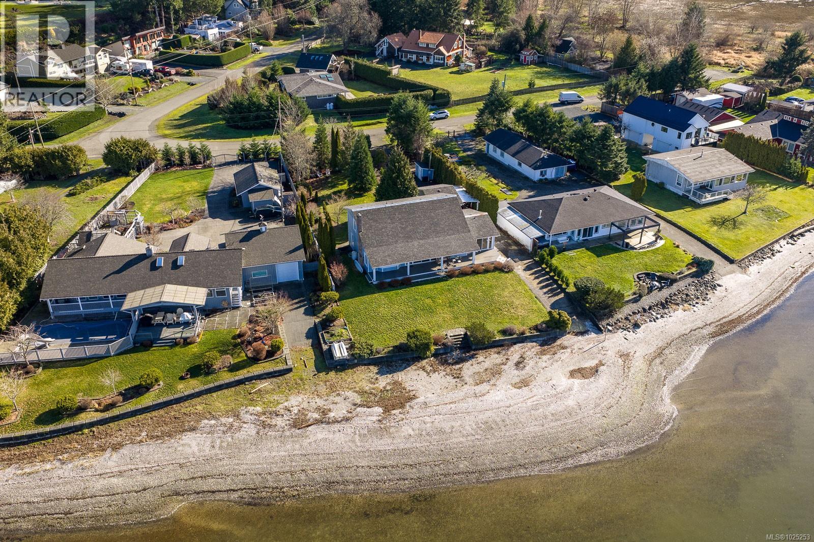 7600 Tozer Rd, Fanny Bay, British Columbia  V0R 1W0 - Photo 35 - 1025253