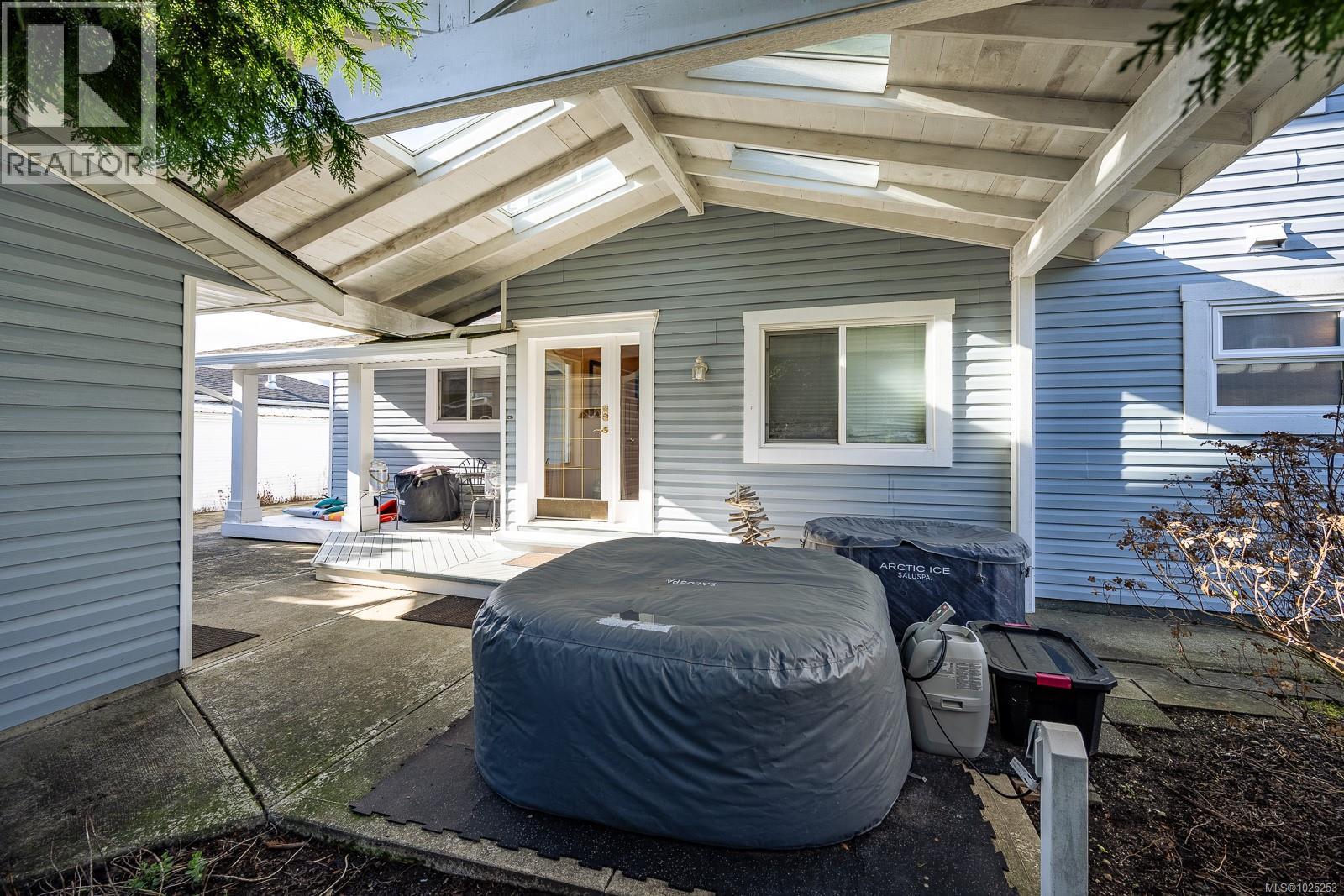 7600 Tozer Rd, Fanny Bay, British Columbia  V0R 1W0 - Photo 60 - 1025253