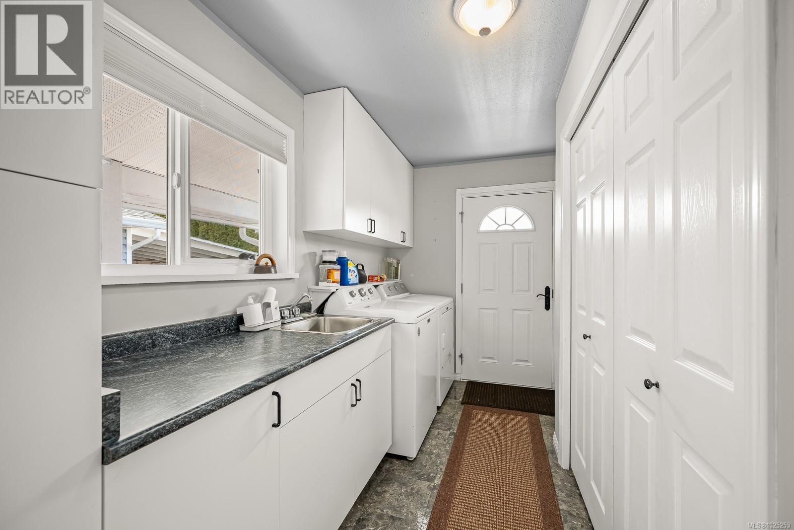 7600 Tozer Rd, Fanny Bay, British Columbia  V0R 1W0 - Photo 83 - 1025253