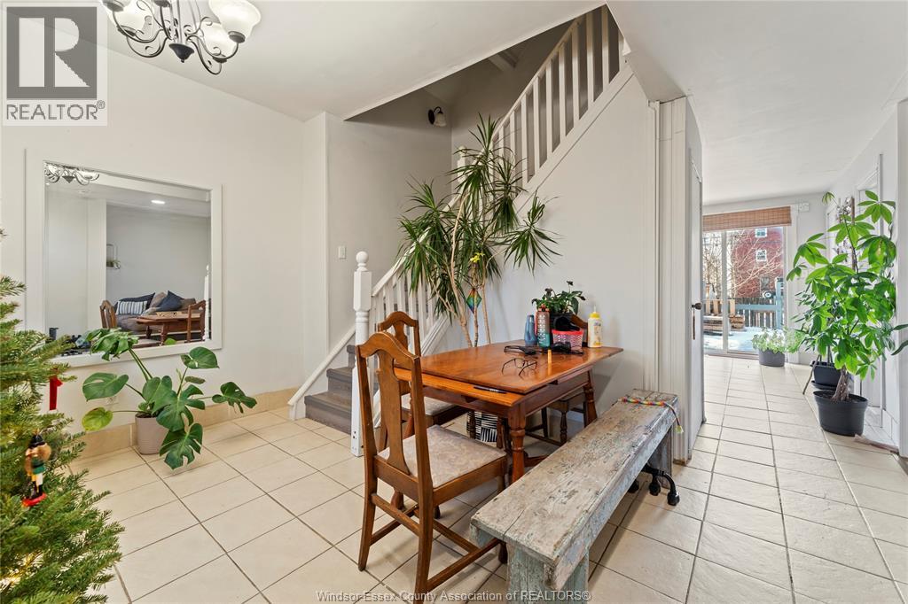 977 Gladstone, Windsor, Ontario N9A 2R5 - Photo 12 - 26003205