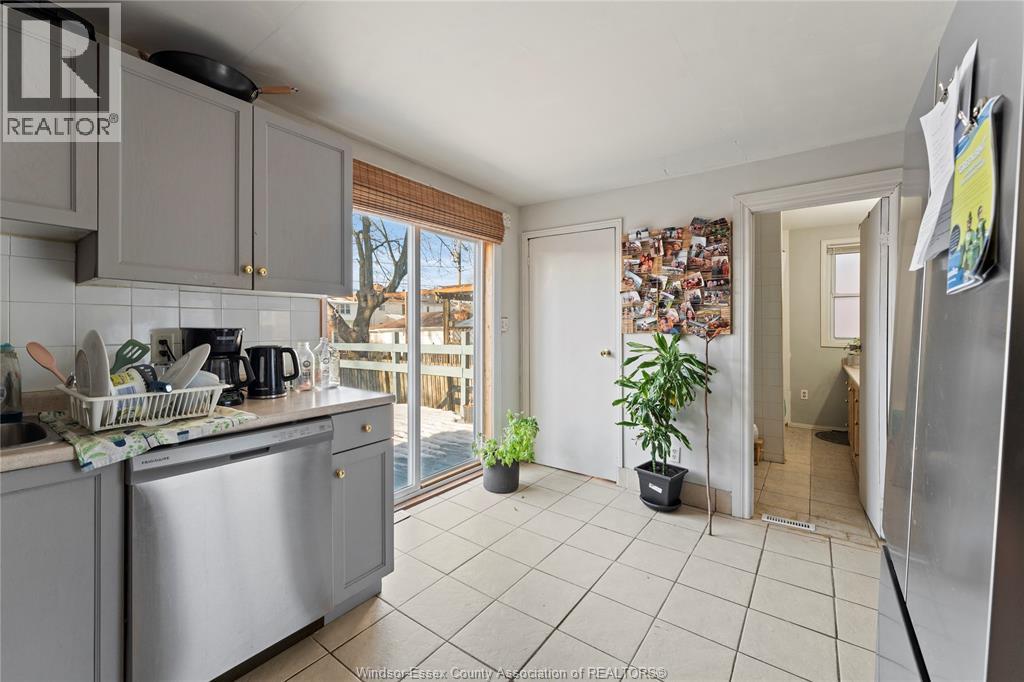 977 Gladstone, Windsor, Ontario N9A 2R5 - Photo 21 - 26003205