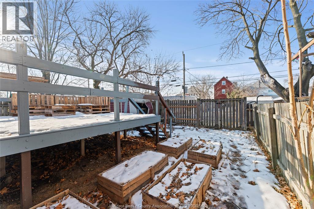 977 Gladstone, Windsor, Ontario N9A 2R5 - Photo 32 - 26003205