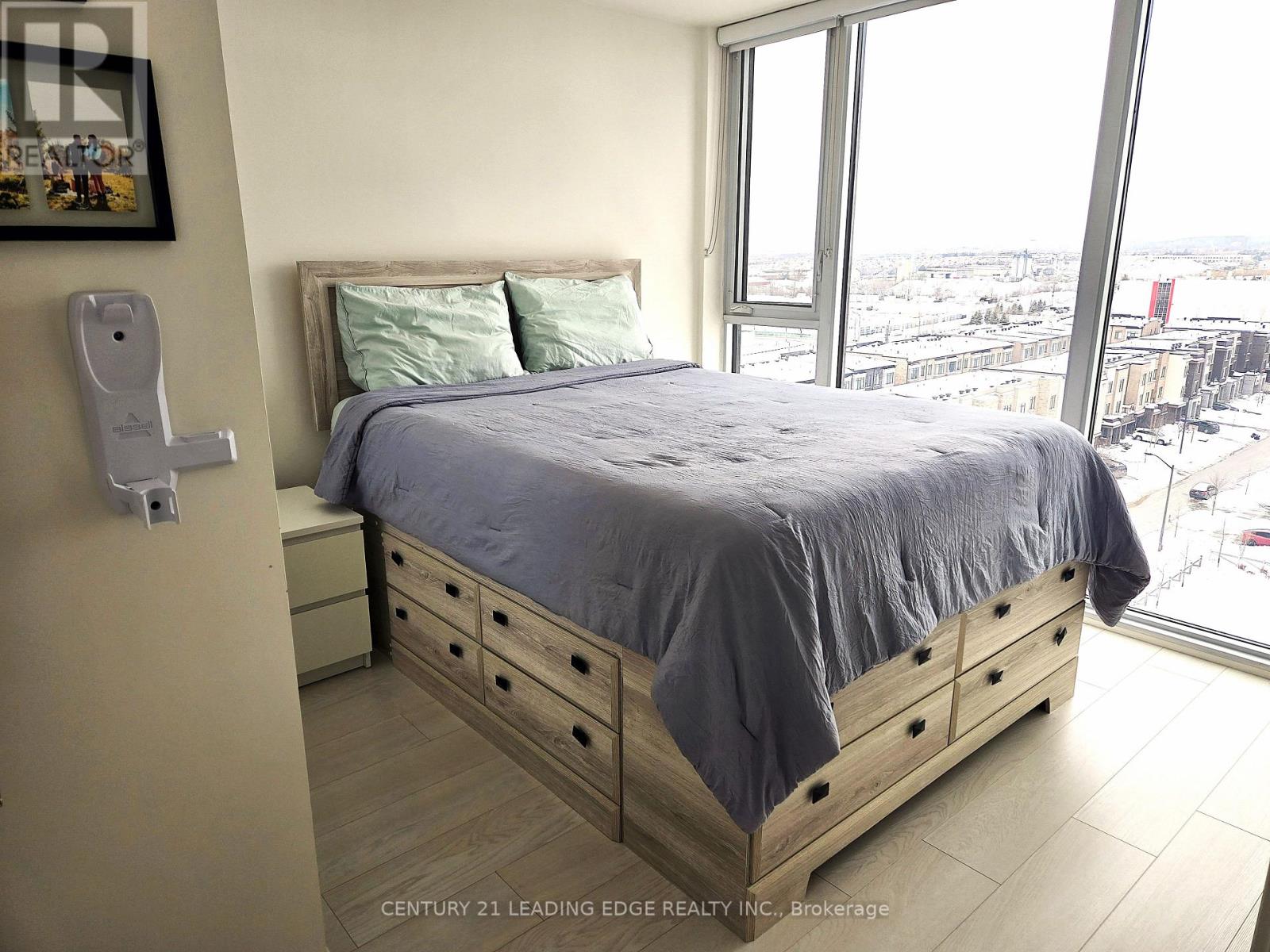 925 - 100 Eagle Rock Way, Vaughan, Ontario  L6A 5B0 - Photo 12 - N12786494