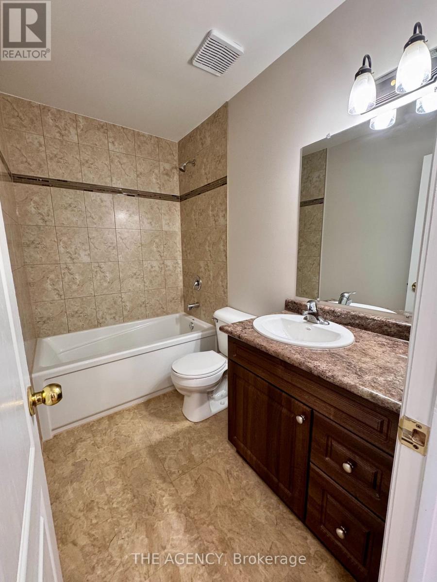 1 - 62 Bloor Street, Oshawa, Ontario  L1H 3M2 - Photo 2 - E12516608