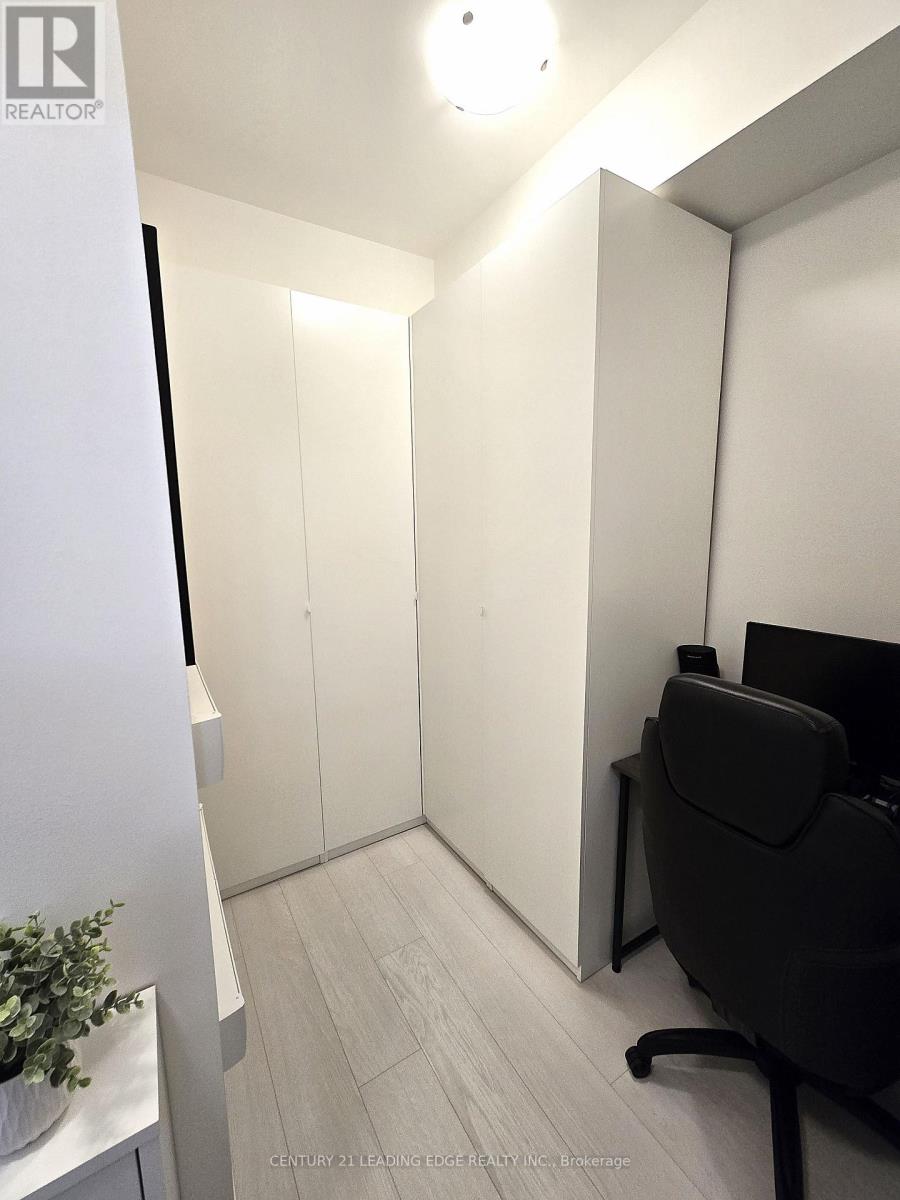 925 - 100 Eagle Rock Way, Vaughan, Ontario  L6A 5B0 - Photo 17 - N12786494