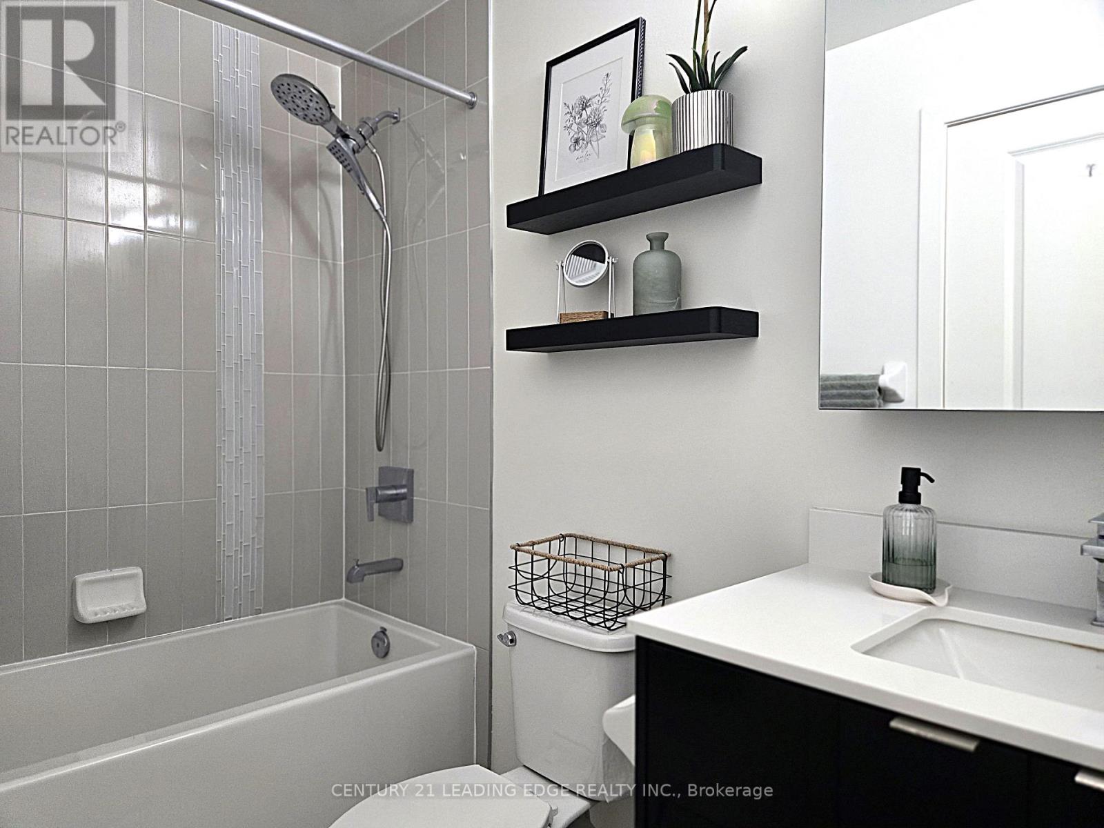 925 - 100 Eagle Rock Way, Vaughan, Ontario  L6A 5B0 - Photo 15 - N12786494