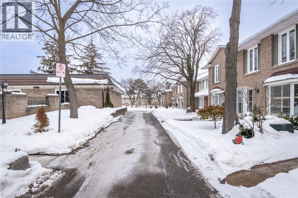 2054 Brant Street Unit# 6, Burlington, Ontario  L7P 3A6 - Photo 3 - 40802217