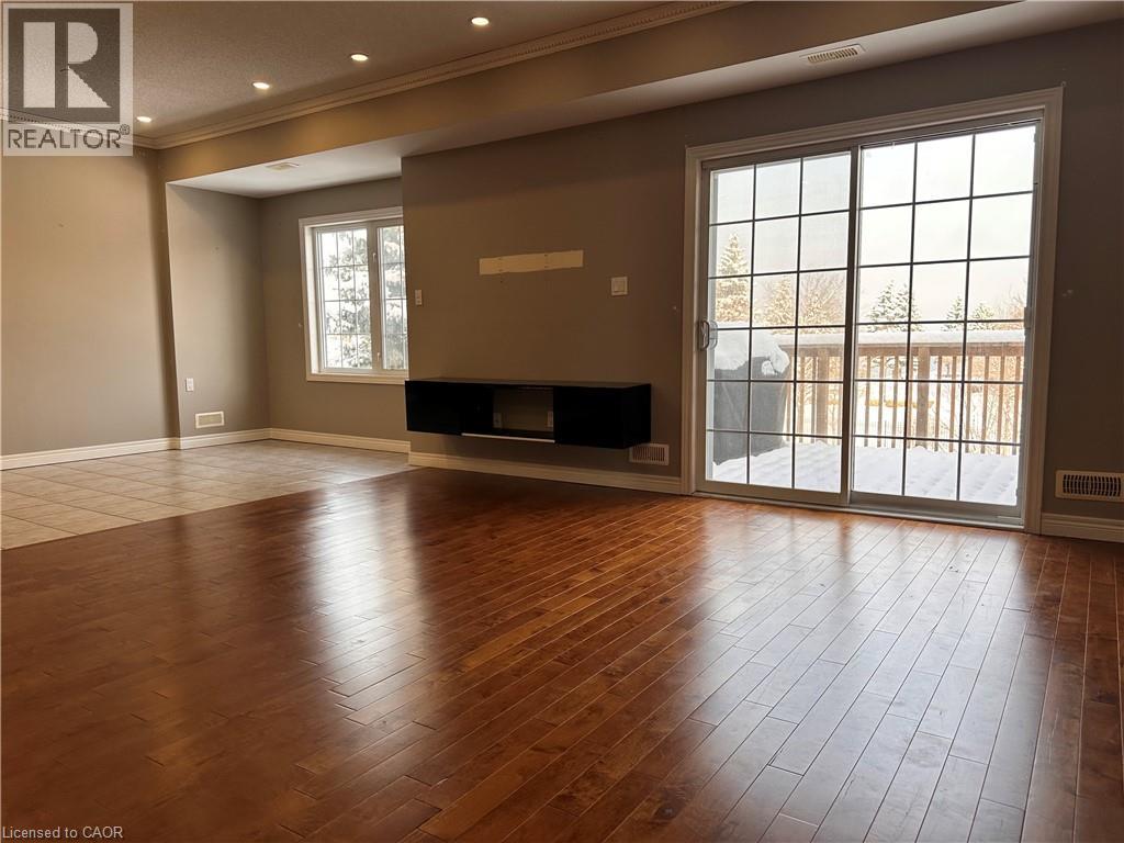 2 Harbour Drive Unit# 14, Stoney Creek, Ontario  L8E 6B1 - Photo 6 - 40804696