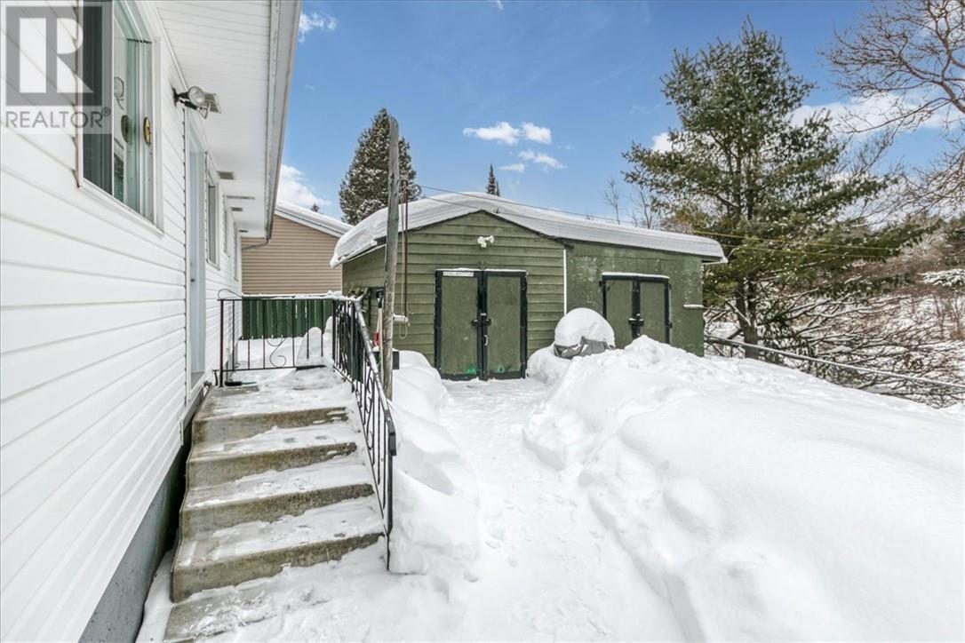 26 Rushbrooke Crescent, Chelmsford, Ontario  P0M 1L0 - Photo 3 - 2126433