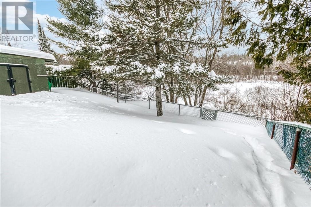 26 Rushbrooke Crescent, Chelmsford, Ontario  P0M 1L0 - Photo 5 - 2126433