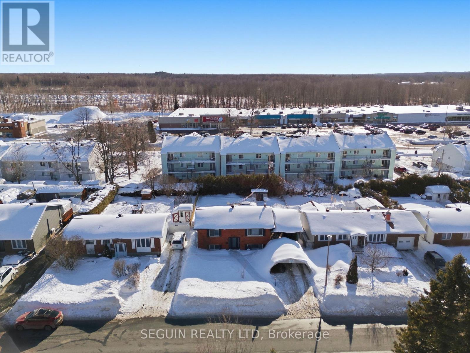 1022 Ghislain Street, Hawkesbury, Ontario  K6A 3B2 - Photo 2 - X12786556