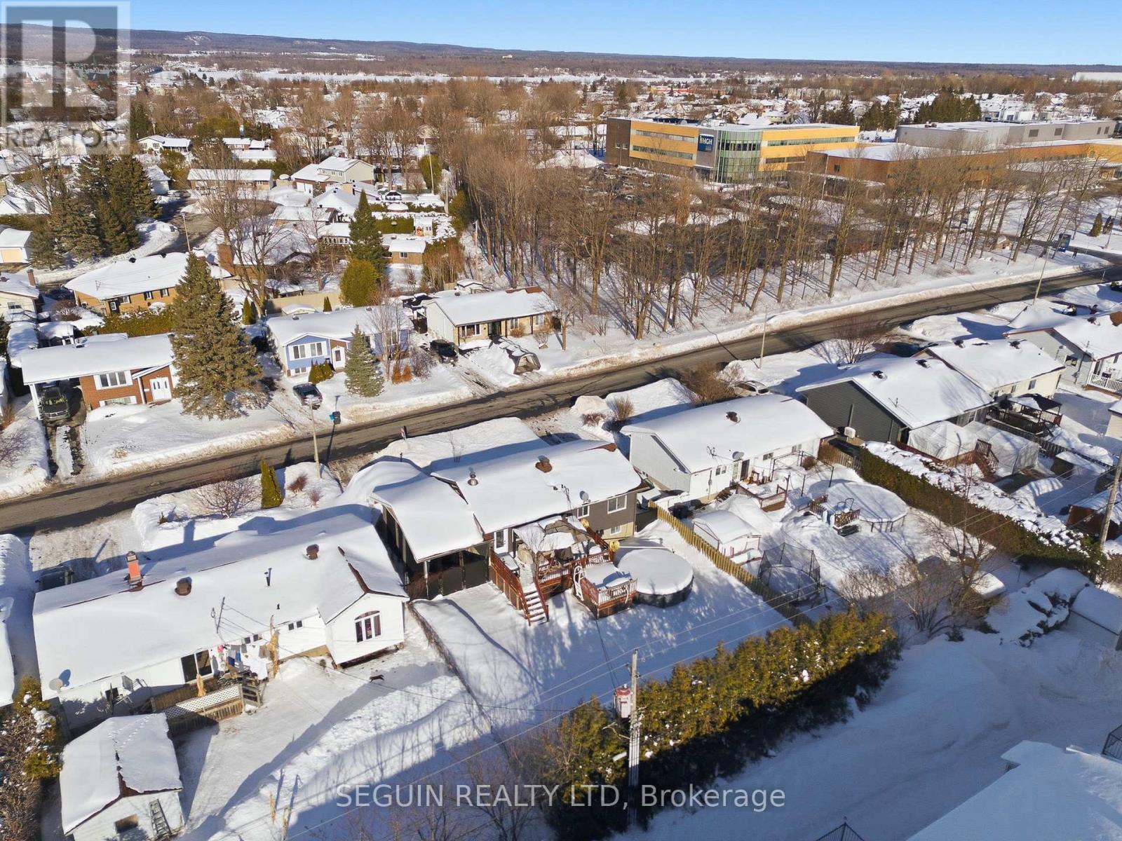 1022 Ghislain Street, Hawkesbury, Ontario  K6A 3B2 - Photo 7 - X12786556