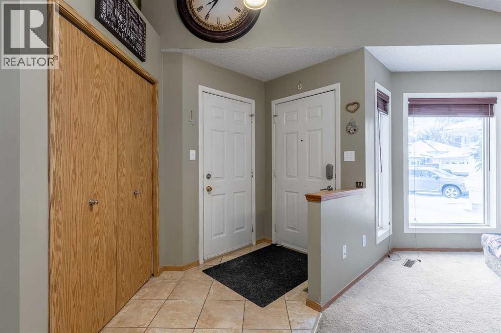 327 Heritage Crescent W, Lethbridge, Alberta  T1K 6V9 - Photo 5 - A2283658