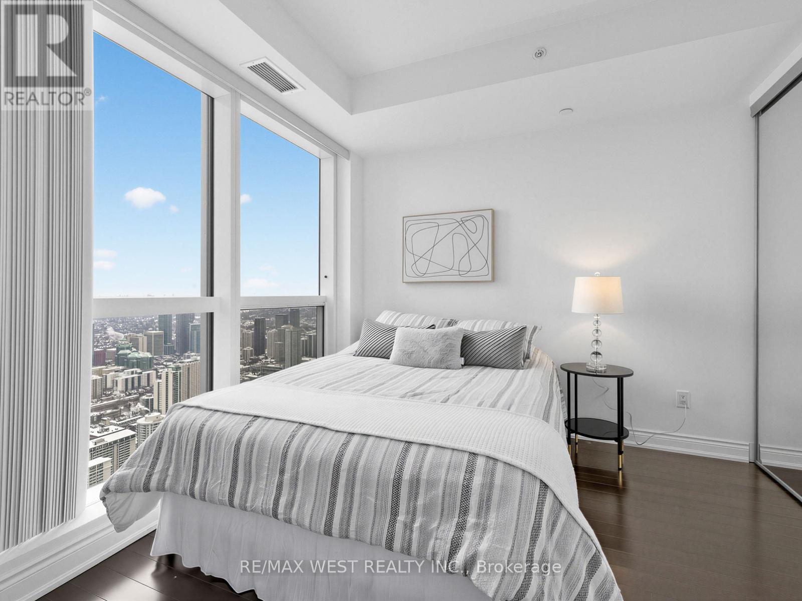 7201 - 388 Yonge Street, Toronto, Ontario  M5B 0A4 - Photo 16 - C12763040