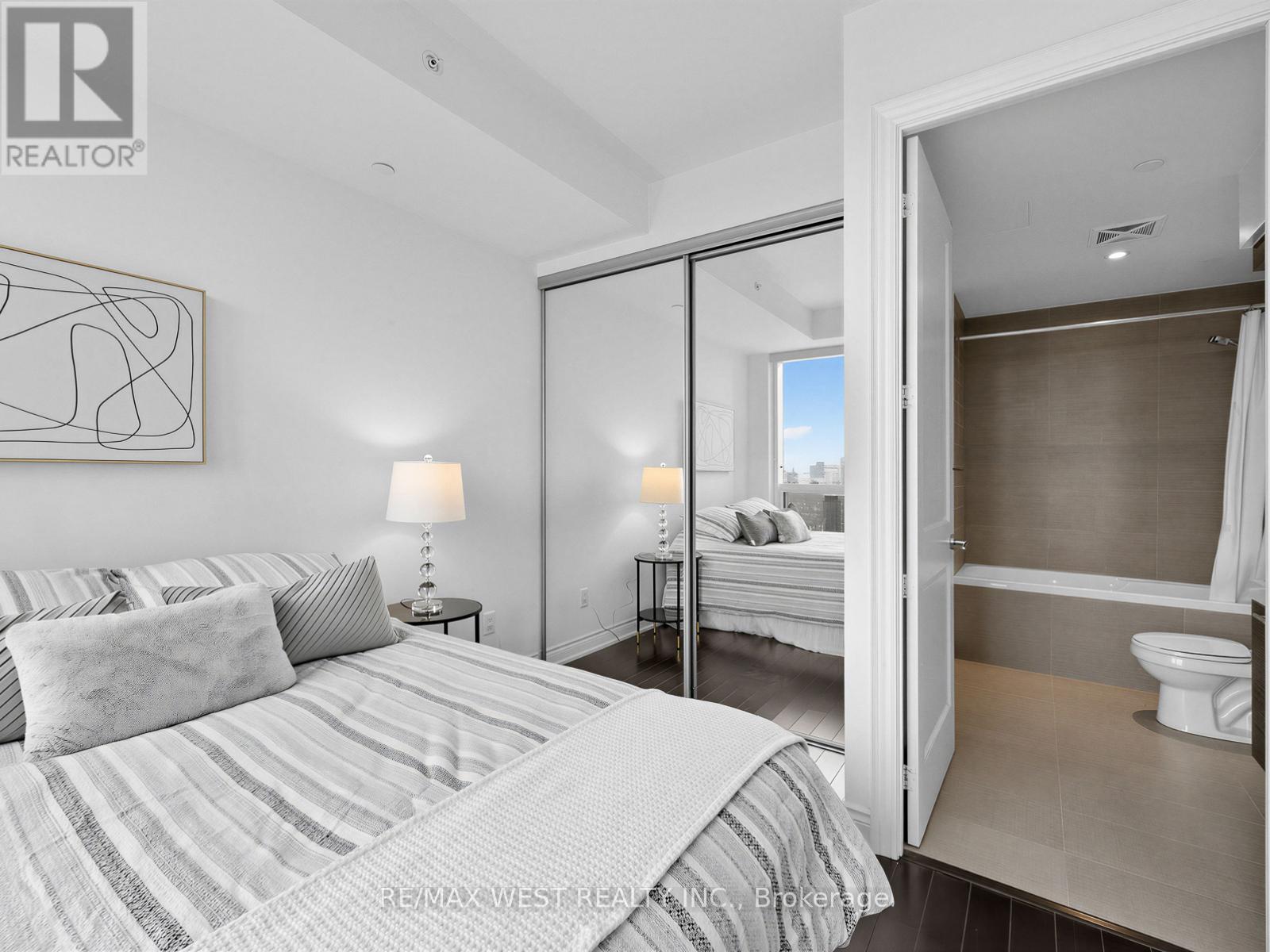 7201 - 388 Yonge Street, Toronto, Ontario  M5B 0A4 - Photo 18 - C12763040