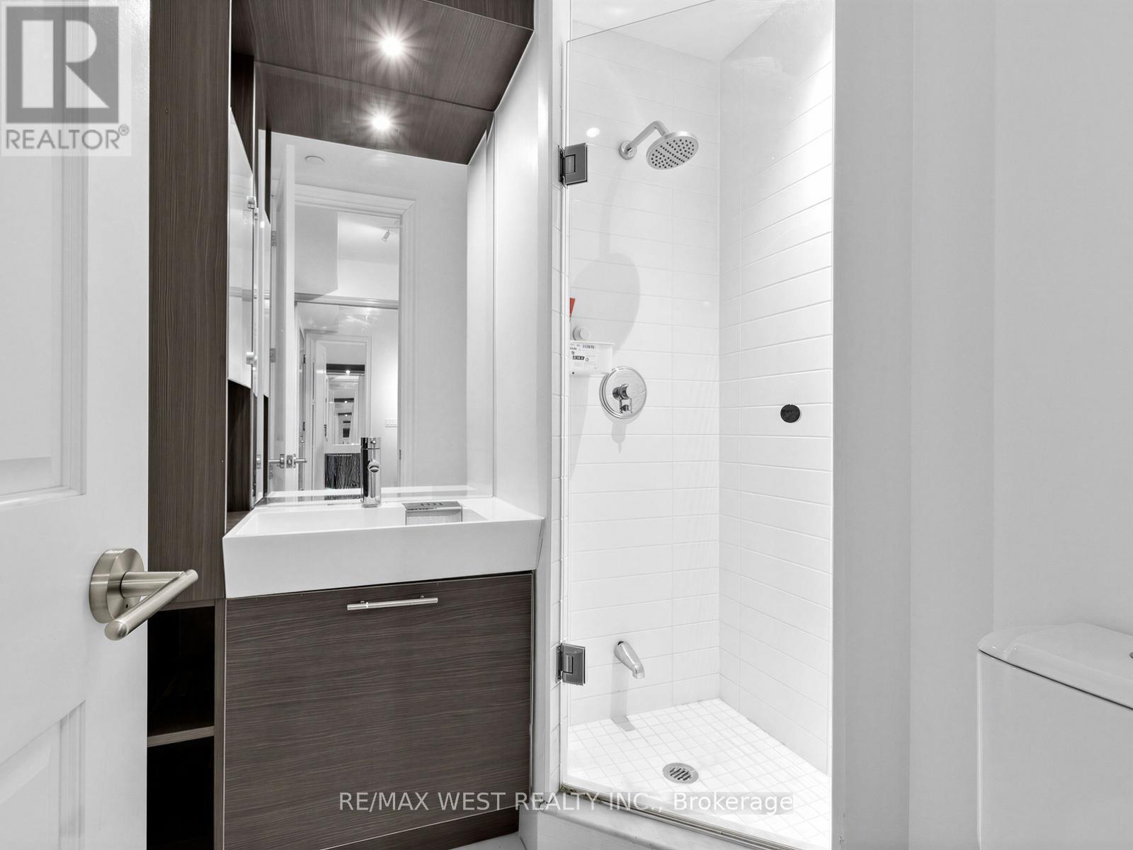 7201 - 388 Yonge Street, Toronto, Ontario  M5B 0A4 - Photo 22 - C12763040