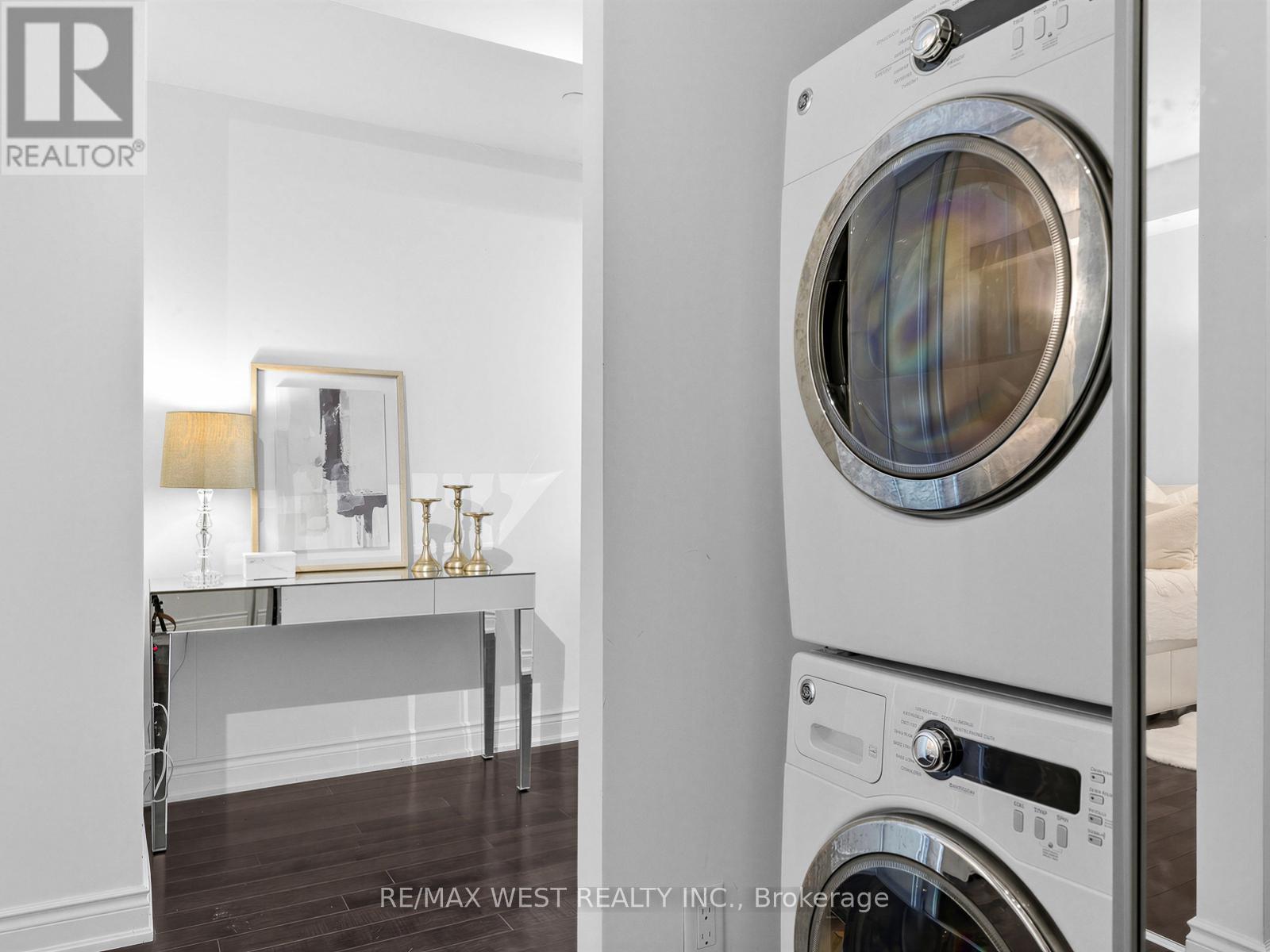 7201 - 388 Yonge Street, Toronto, Ontario  M5B 0A4 - Photo 23 - C12763040