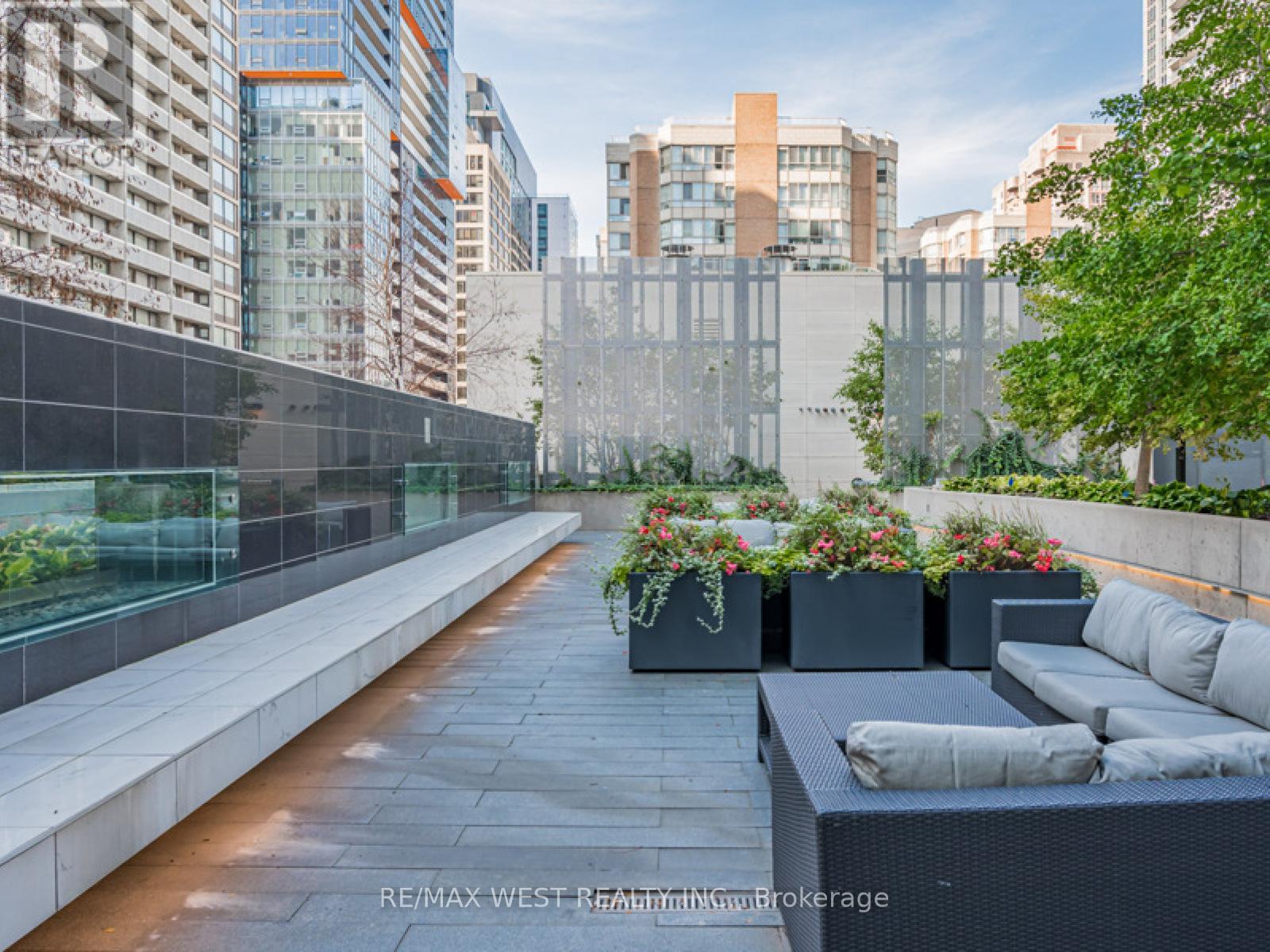 7201 - 388 Yonge Street, Toronto, Ontario  M5B 0A4 - Photo 26 - C12763040