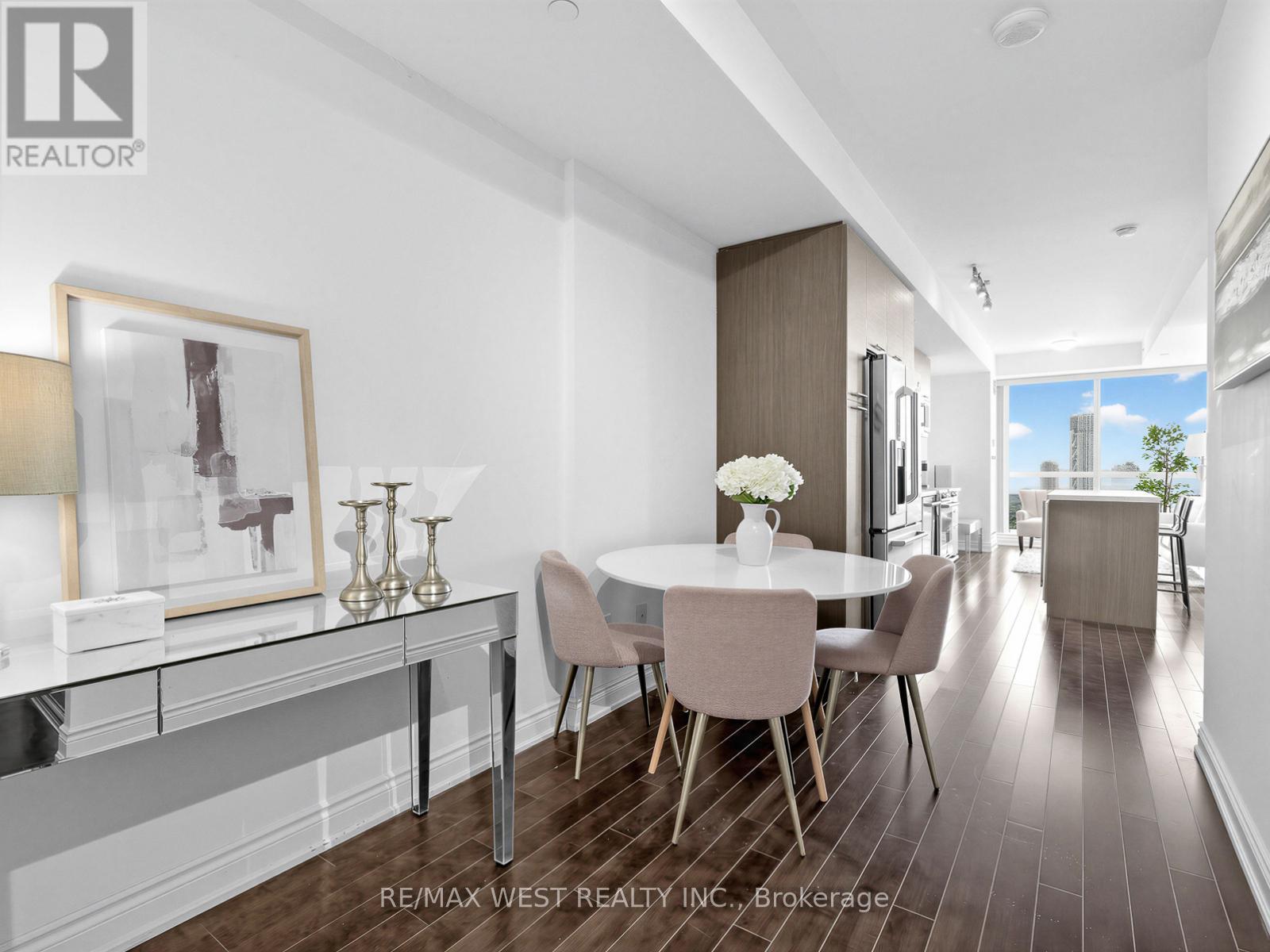 7201 - 388 Yonge Street, Toronto, Ontario  M5B 0A4 - Photo 3 - C12763040