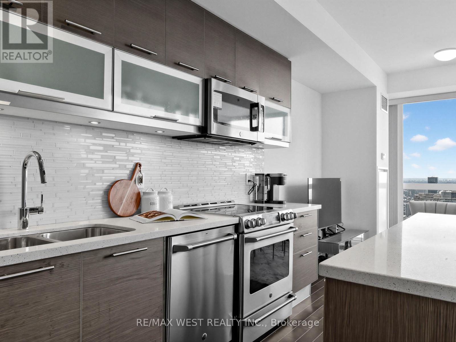 7201 - 388 Yonge Street, Toronto, Ontario  M5B 0A4 - Photo 6 - C12763040