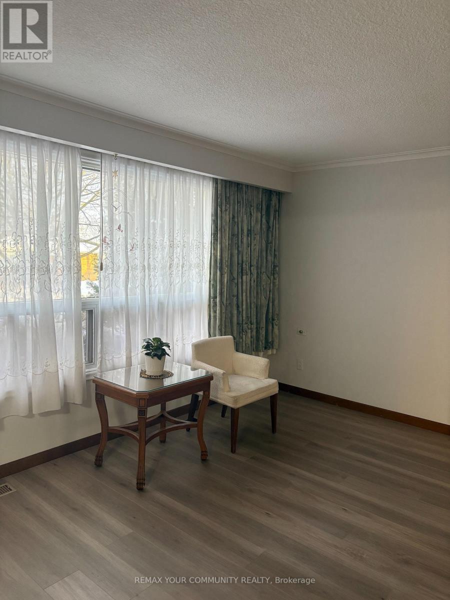 50 Araman Drive, Toronto, Ontario  M1T 2P6 - Photo 7 - E12786320