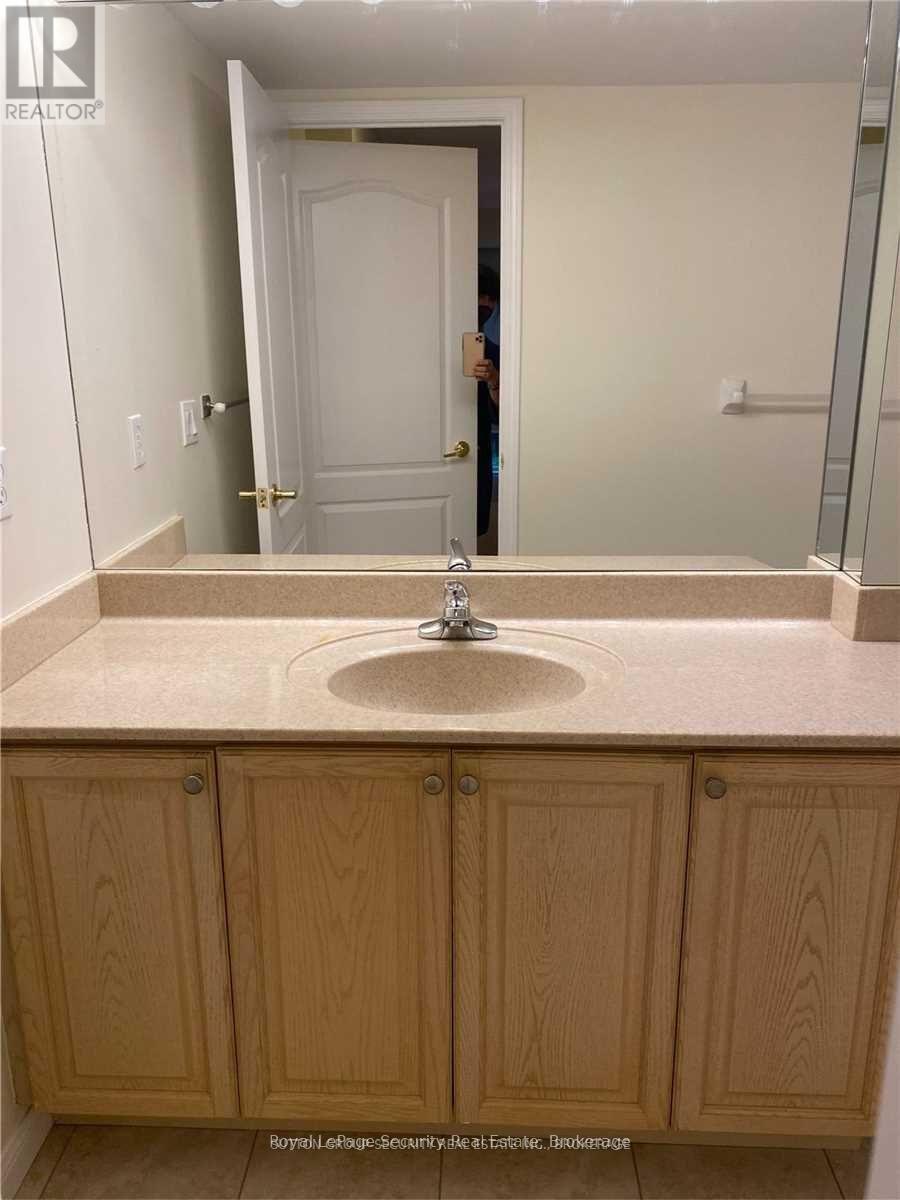 101 - 18 Stafford Street, Toronto, Ontario  M5V 3W4 - Photo 15 - C12786594