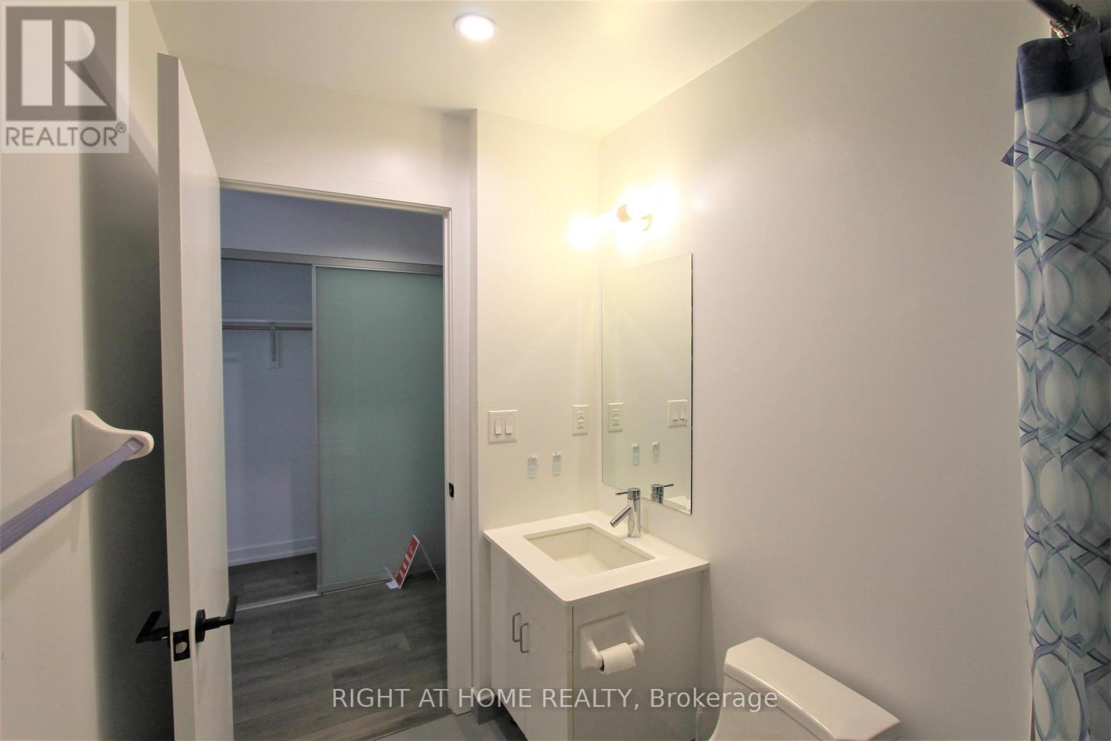 1706 - 426 University Avenue, Toronto, Ontario  M5G 1S9 - Photo 11 - C12786616