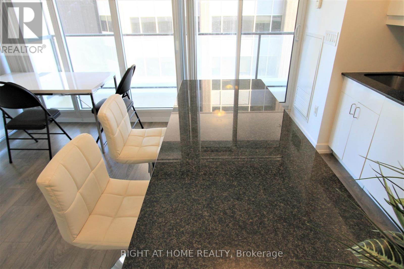 1706 - 426 University Avenue, Toronto, Ontario  M5G 1S9 - Photo 14 - C12786616