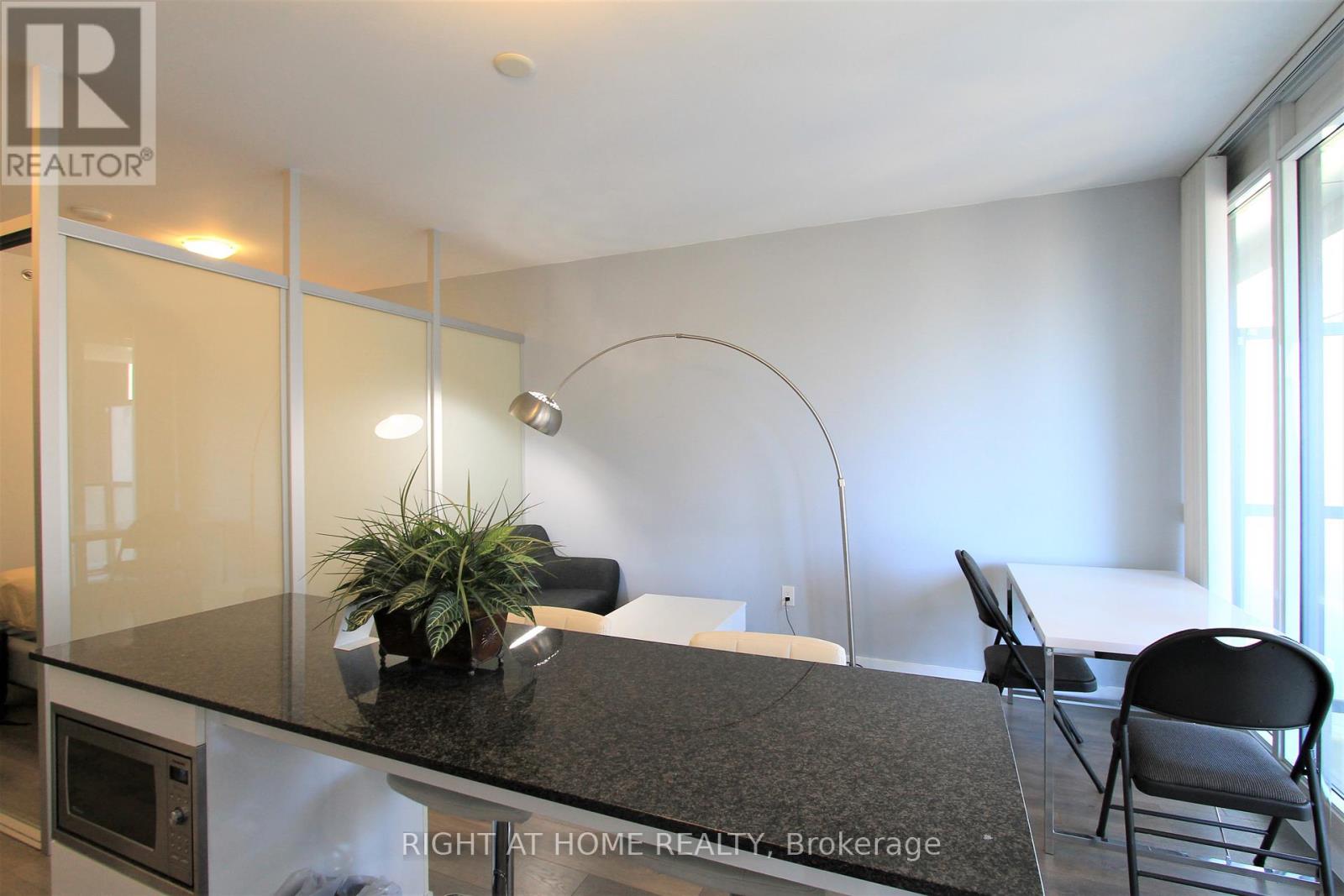 1706 - 426 University Avenue, Toronto, Ontario  M5G 1S9 - Photo 16 - C12786616