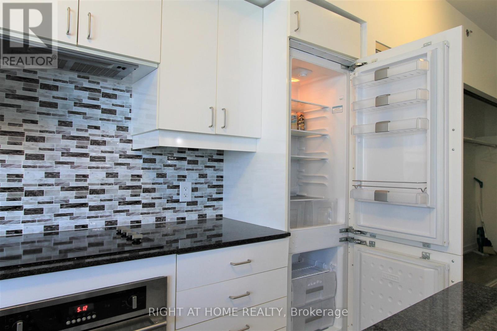 1706 - 426 University Avenue, Toronto, Ontario  M5G 1S9 - Photo 18 - C12786616