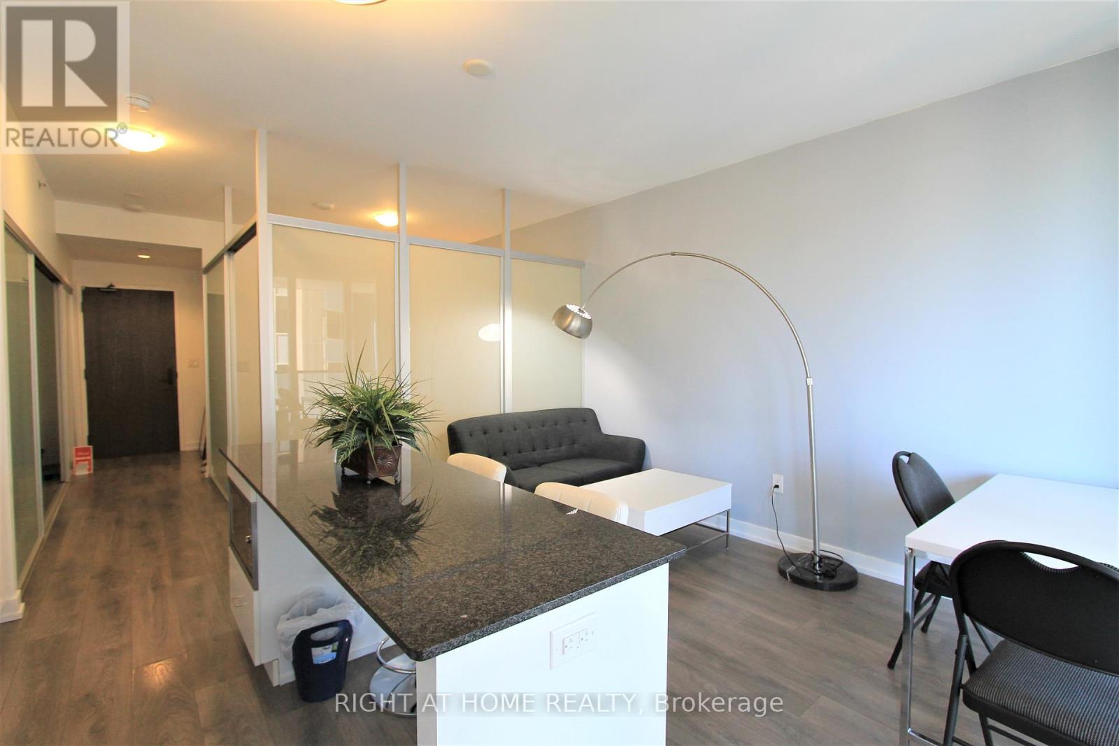 1706 - 426 University Avenue, Toronto, Ontario  M5G 1S9 - Photo 8 - C12786616