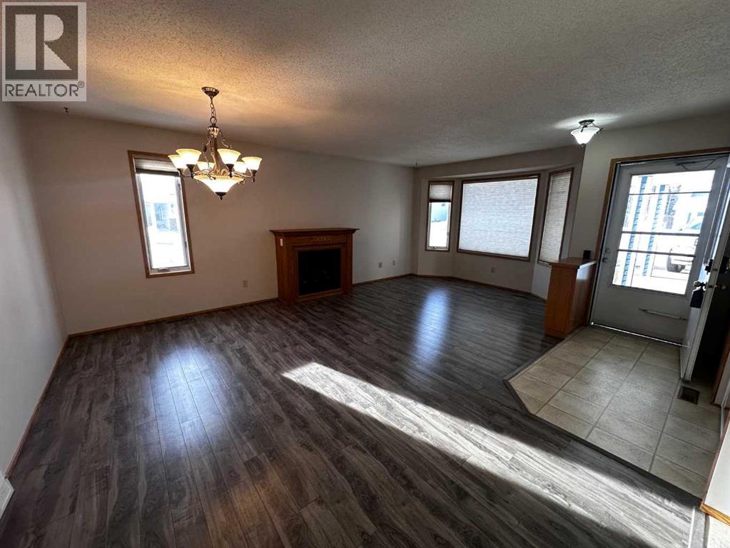 202 Ebert Close, Red Deer, Alberta  T4R 2C5 - Photo 2 - A2280180
