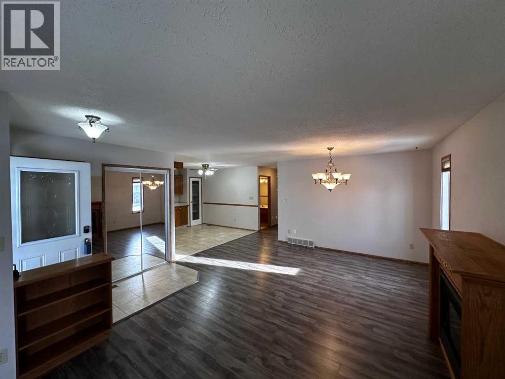 202 Ebert Close, Red Deer, Alberta  T4R 2C5 - Photo 3 - A2280180