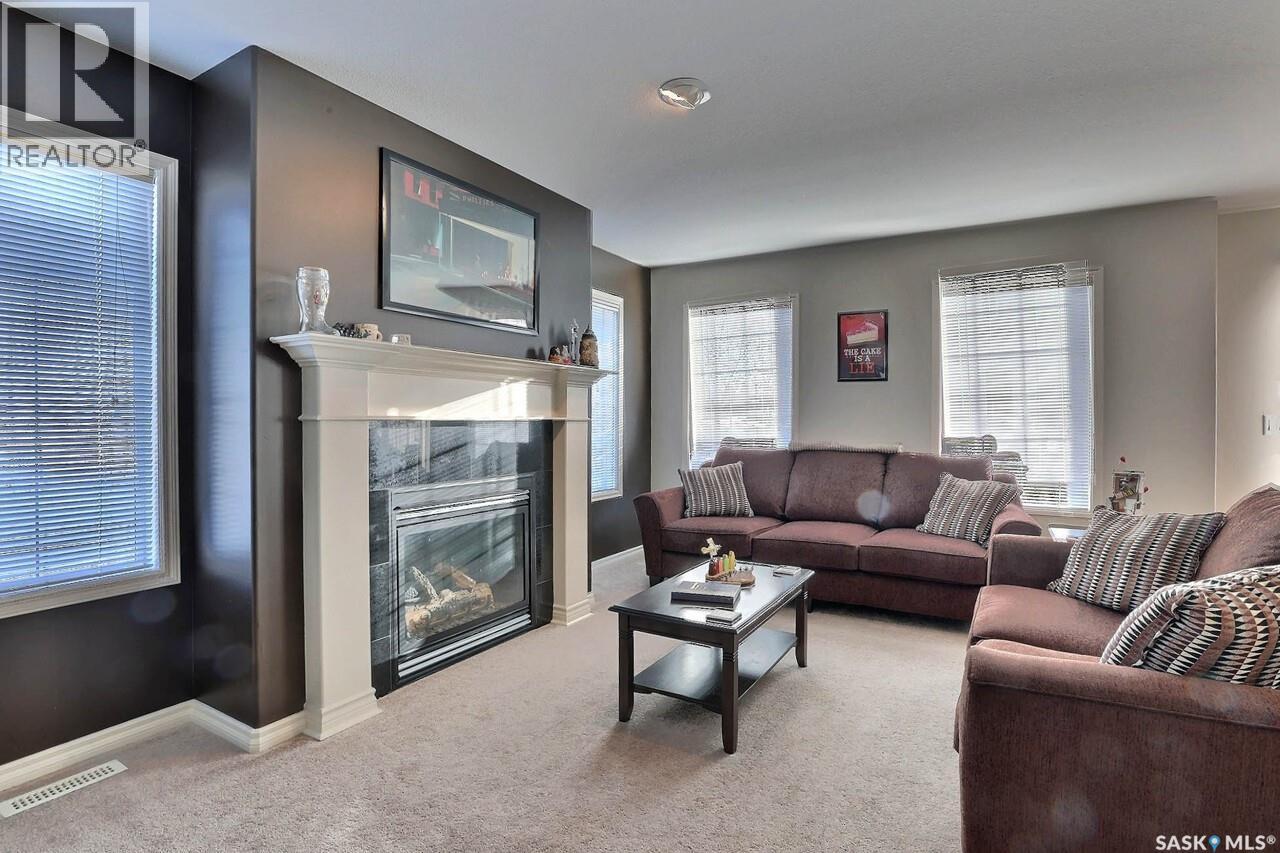 15 3101 Tregarva Drive E, Regina, Saskatchewan  S4V 0K5 - Photo 3 - SK028505