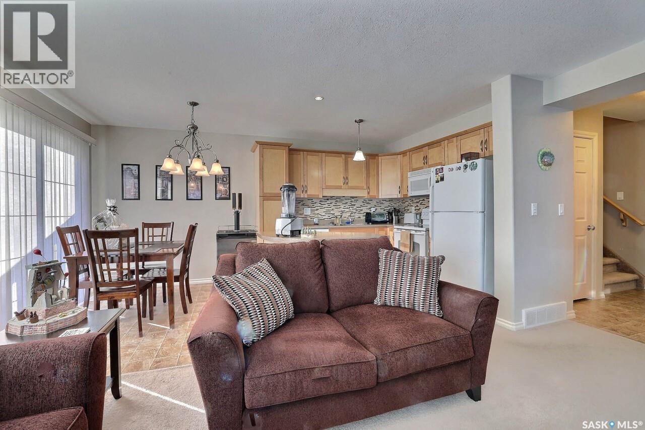 15 3101 Tregarva Drive E, Regina, Saskatchewan  S4V 0K5 - Photo 5 - SK028505