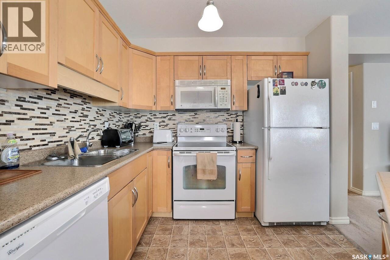 15 3101 Tregarva Drive E, Regina, Saskatchewan  S4V 0K5 - Photo 7 - SK028505