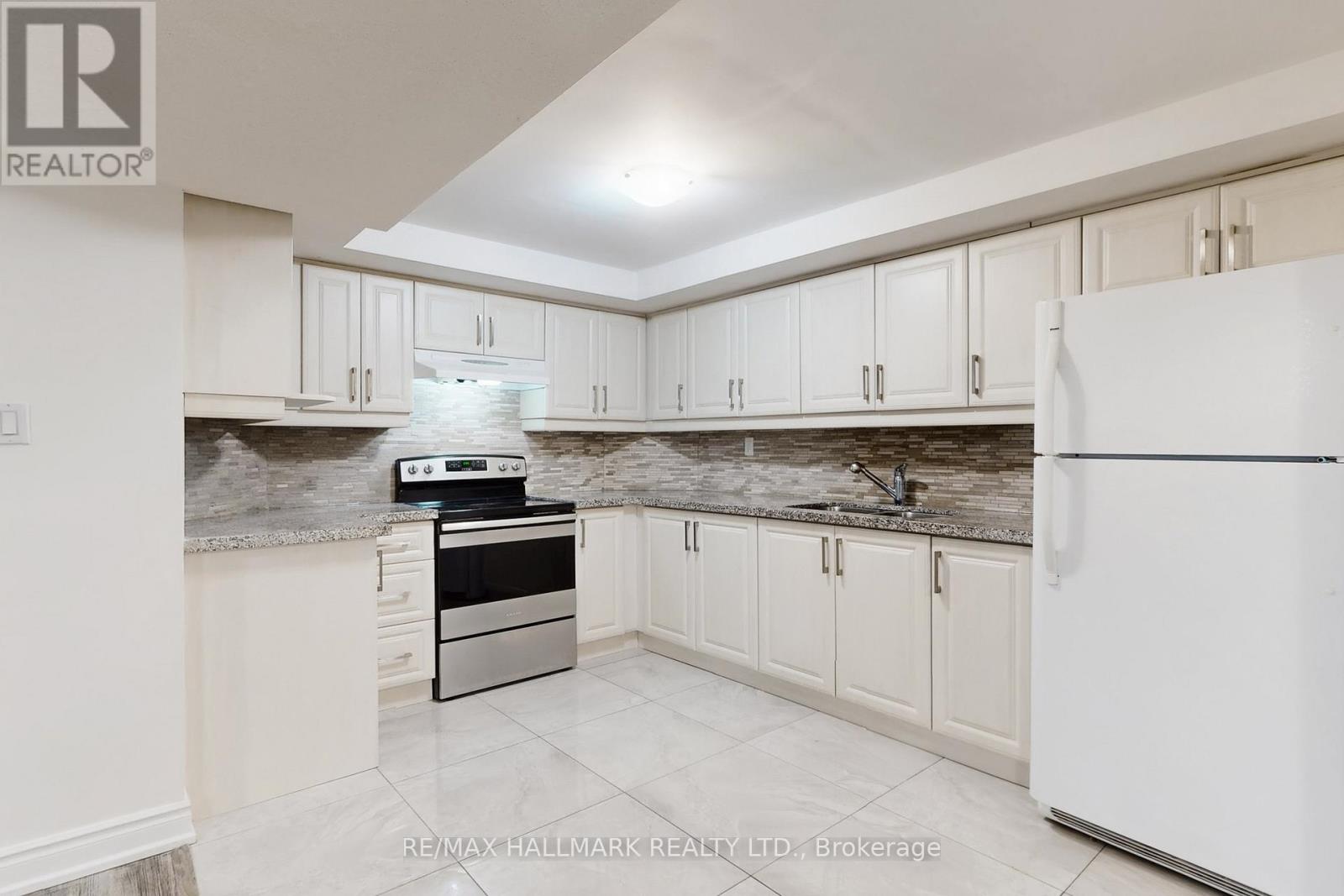 136 Cooperage Crescent, Richmond Hill, Ontario  L4C 9L7 - Photo 14 - N12786630