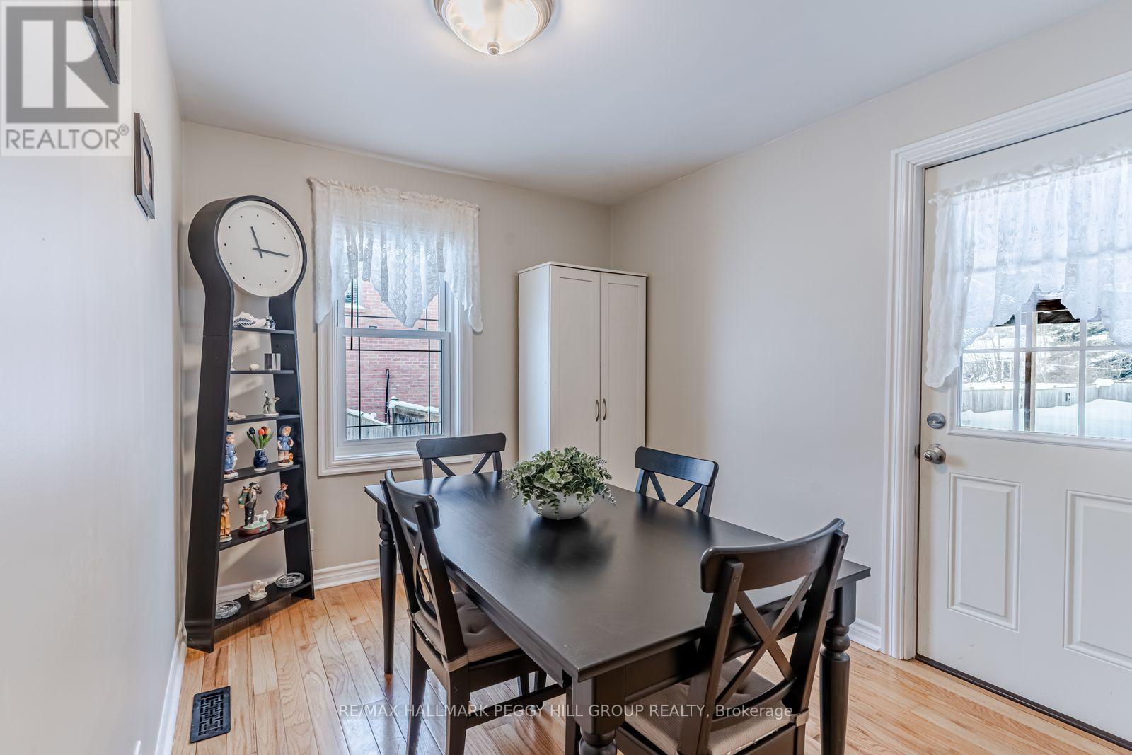 320 Palmer Street, Tay, Ontario  L0K 2C0 - Photo 6 - S12786612