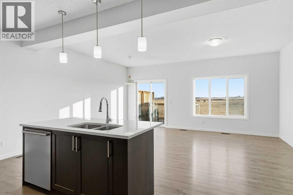 305 Hillcrest Road Sw, Airdrie, Alberta  T4B 4K1 - Photo 10 - A2285814