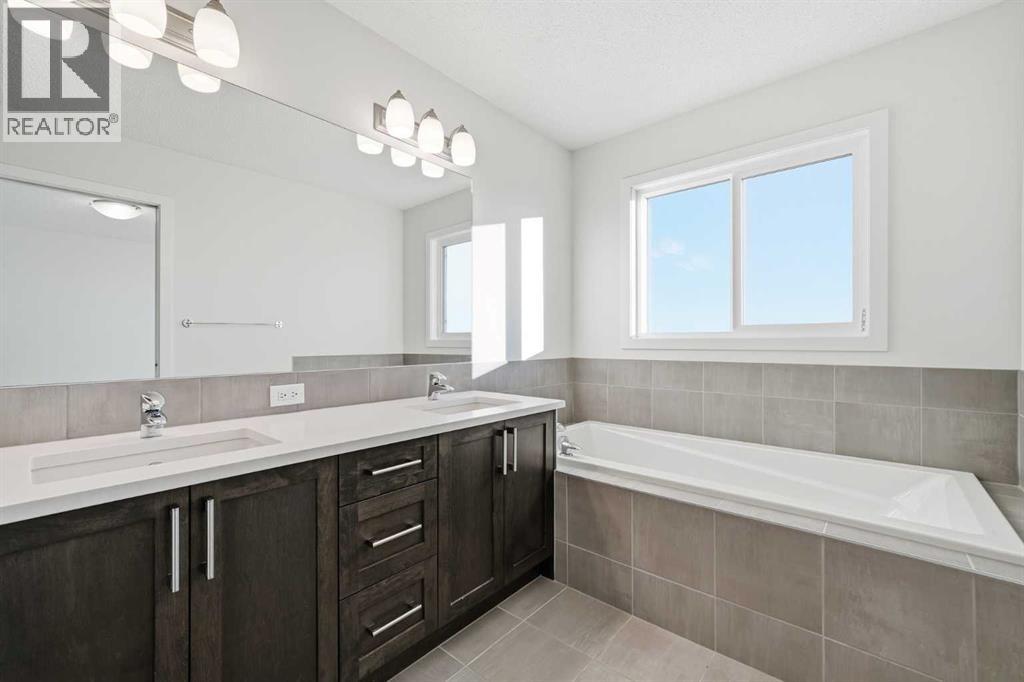 305 Hillcrest Road Sw, Airdrie, Alberta  T4B 4K1 - Photo 23 - A2285814