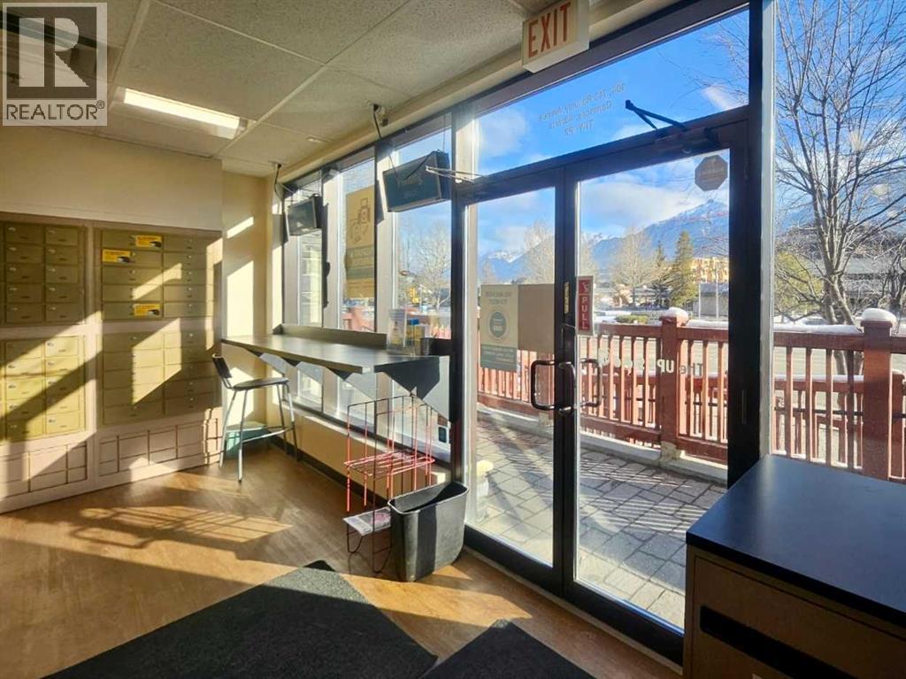 104, 743 Railway Avenue, Canmore, Alberta  T3H 3C4 - Photo 3 - A2286261