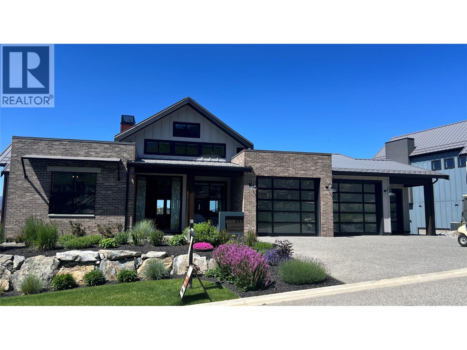 253 Ashcroft Court, Vernon, British Columbia  V1H 2M1 - Photo 2 - 10375692