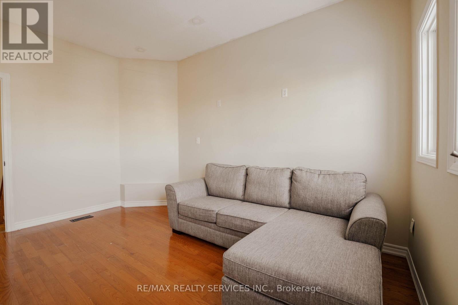 132 Lauraglen Crescent, Brampton, Ontario  L6Y 5A3 - Photo 21 - W12786552