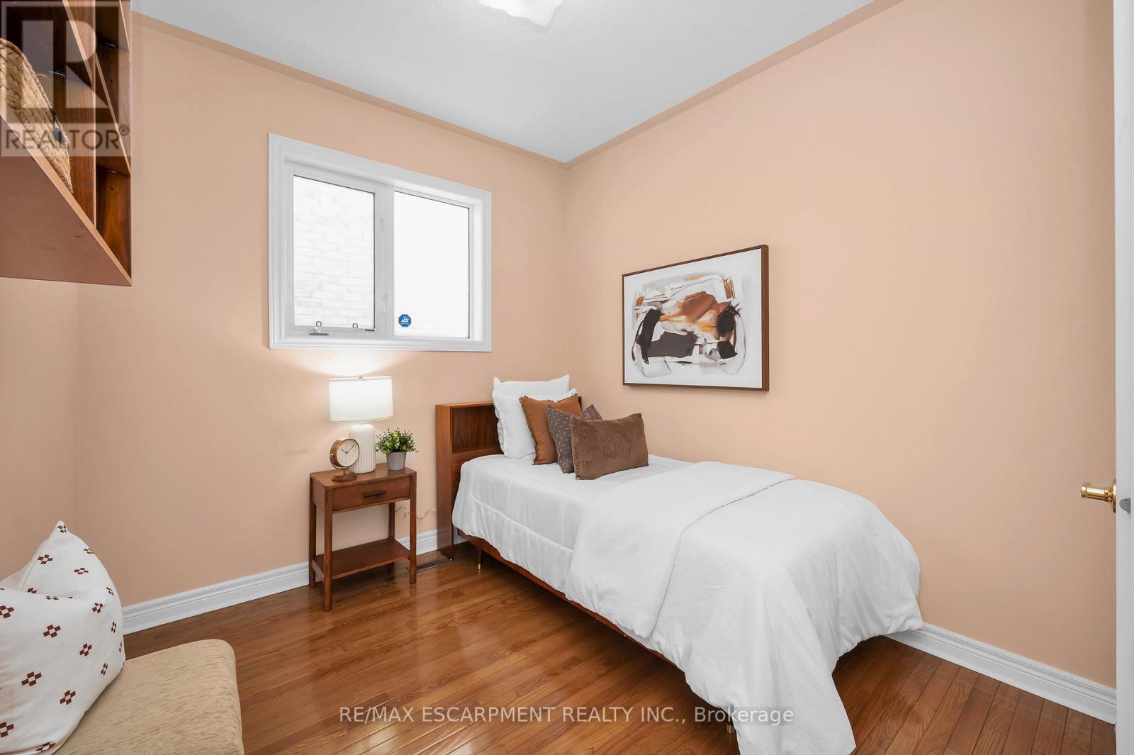 2546 Nichols Drive, Oakville, Ontario  L6H 7L3 - Photo 21 - W12786608